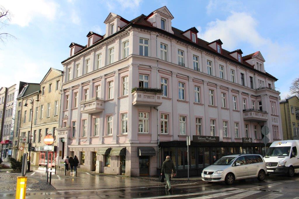 Building in center of Slupsk with offices for rent